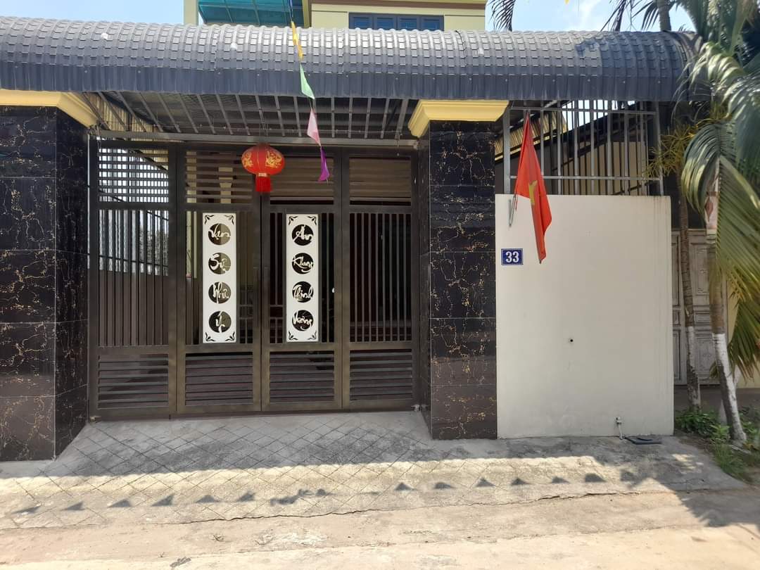 Thực hiện việc đánh số nhà, gắn biển số nhà và biển tên đường, ngõ trên địa bàn xã Đông Quang