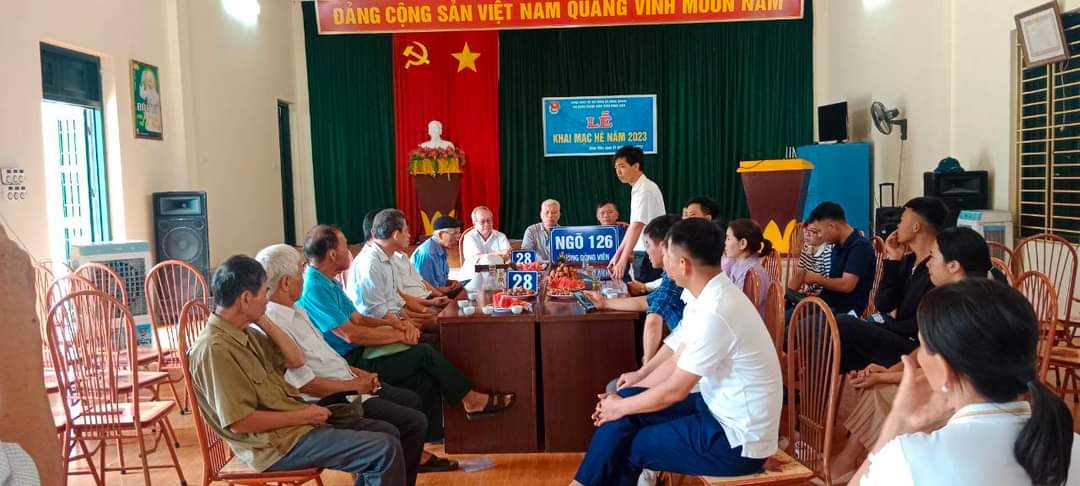 THÔN ĐÔNG VIÊN XÃ ĐÔNG QUANG TỔ CHỨC GẮN BIỂN SỐ NHÀ, THỰC HIỆN MÔ HÌNH PHÒNG CHÁY CHỮA CHÁY Ở KHU DÂN CƯ.