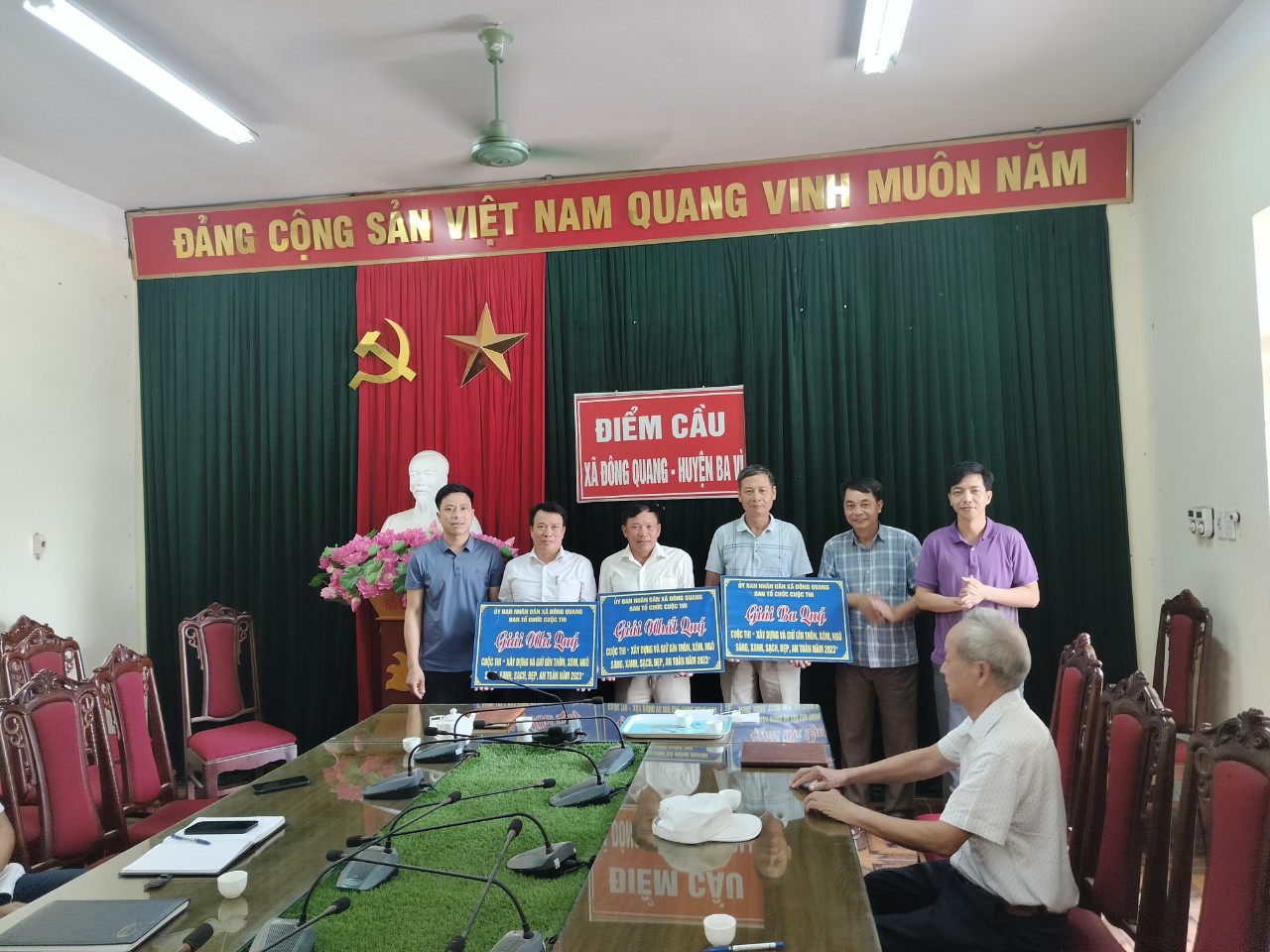 Ban tổ chức xã Đông Quang chấm điểm cuộc thi Quý II/2023